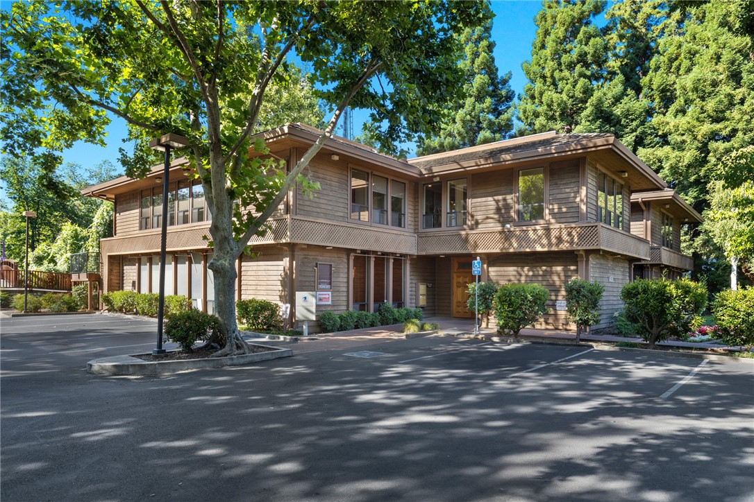 Exceptional office space opportunity in a highly sought-after professional building located in the heart of Chico. This well-designed office space provides the ideal environment for businesses looking to establish themselves, expand or relocate. Total of five offices (or four plus conference room, waiting area, reception, and kitchenette plus two bathrooms. Conveniently located off Highway 32 and Highway 99 in close proximity to countless amenities. Call, text or email Carrie & Kelsey for more information.