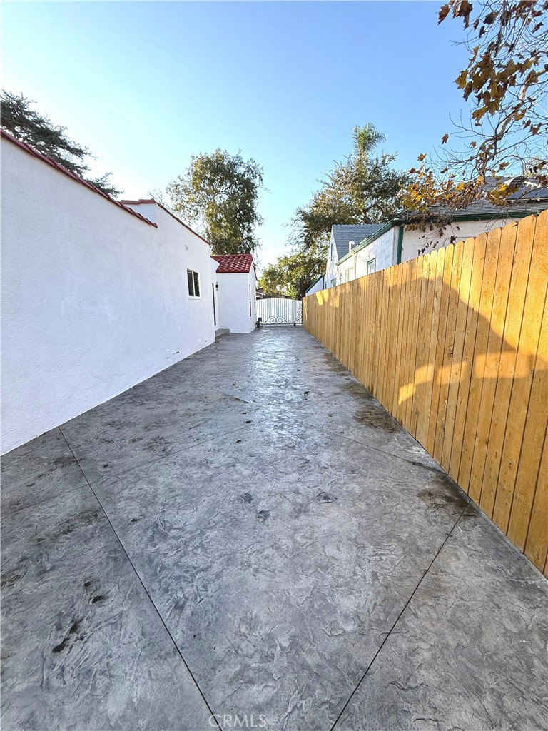 Wilshier Square - Residential