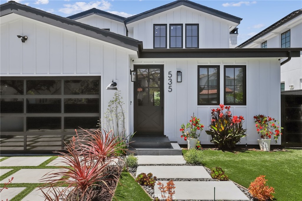 535 N Sierra Bonita Avenue