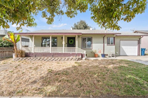 Photo of 1305 Adams Street, Salinas, CA 93906 (MLS # ML82061799)