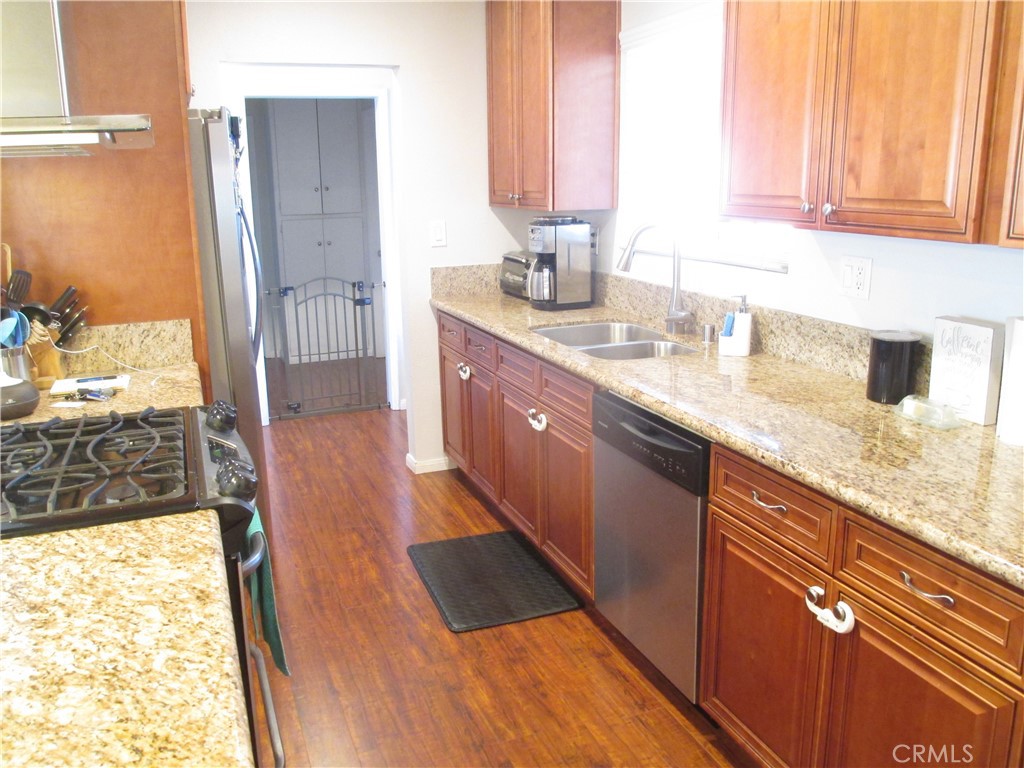 Los Altos/South of Fwy (LSF) - Residential Lease