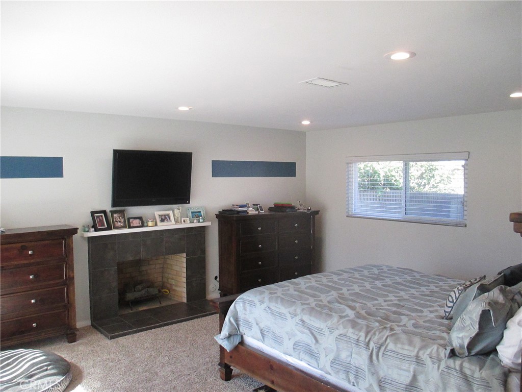 Los Altos/South of Fwy (LSF) - Residential Lease