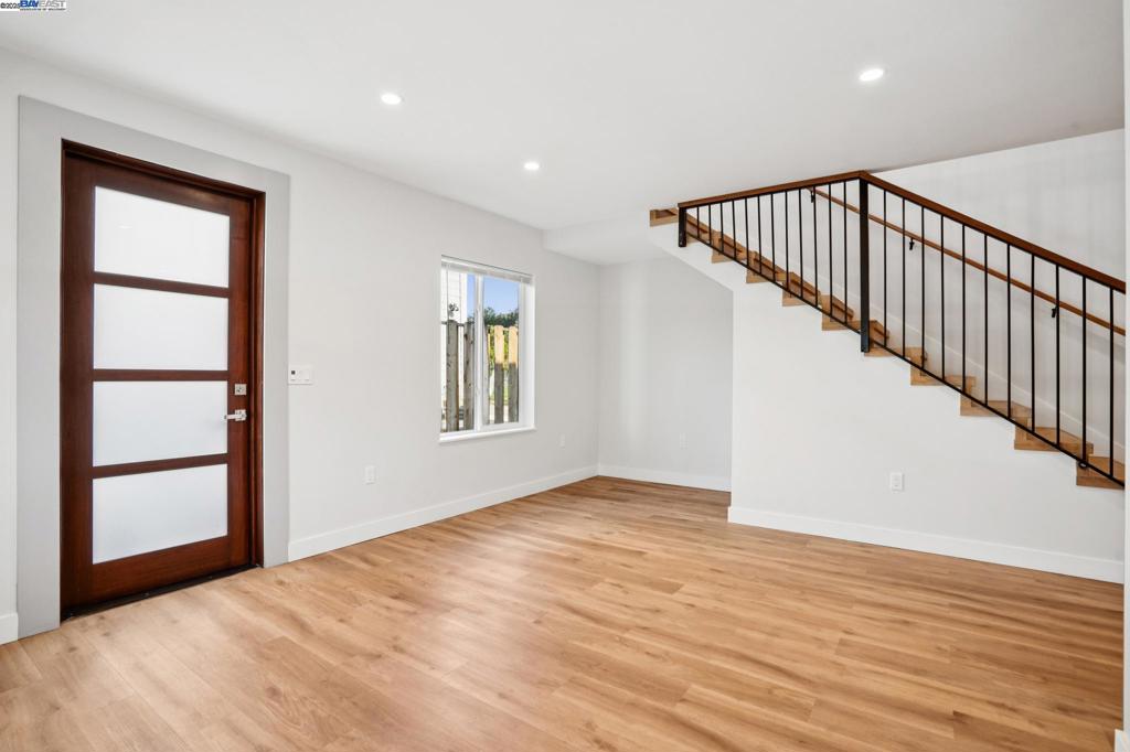 SANTA FE - Residential Income