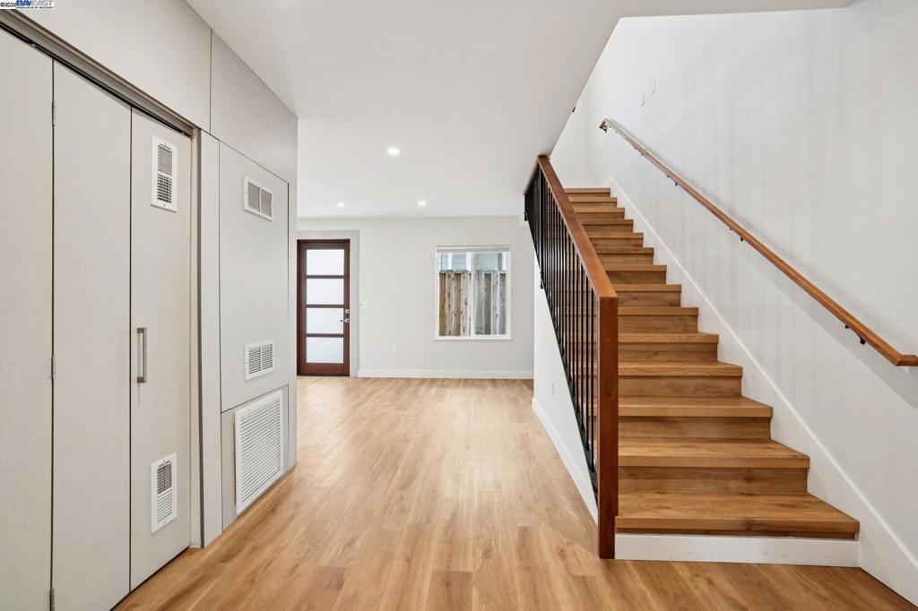 SANTA FE - Residential Income