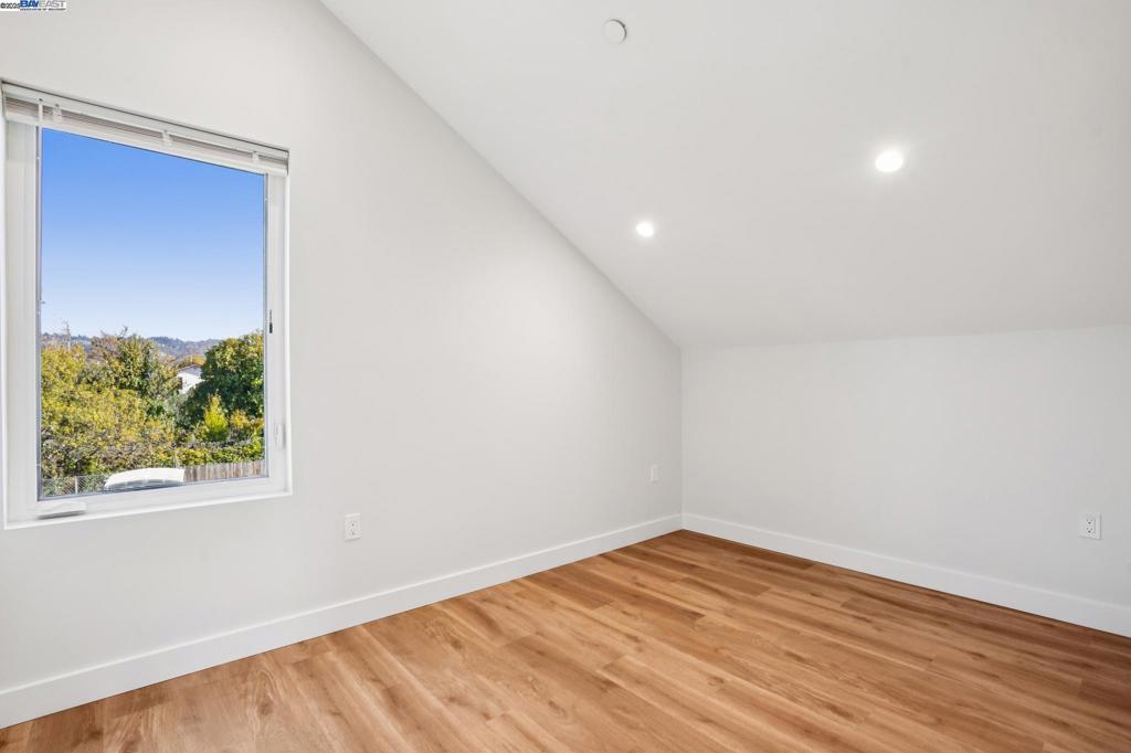 SANTA FE - Residential Income