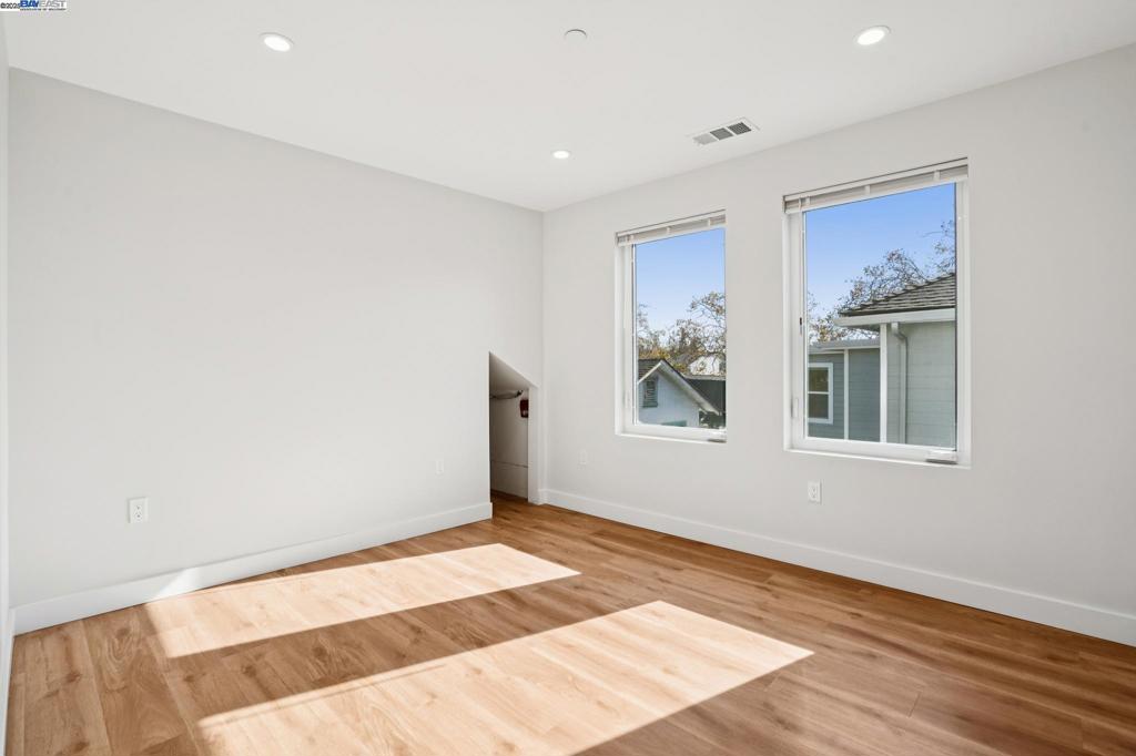 SANTA FE - Residential Income