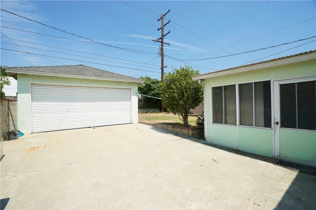 369 E Andrix Street