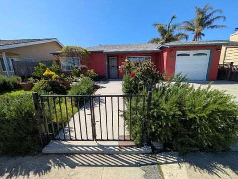 Photo of 3726 Martin Drive, San Mateo, CA 94403 (MLS # ML82039185)