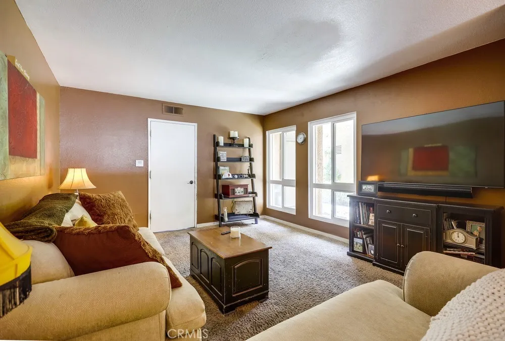 Mission Viejo, California 92691, United States, 3 Bedrooms Bedrooms, ,3 BathroomsBathrooms,Residential,Contingent,158954