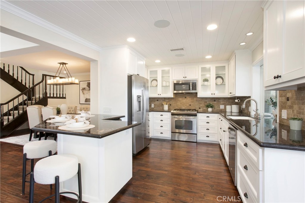 Lake Forest Keys (LK) - Residential