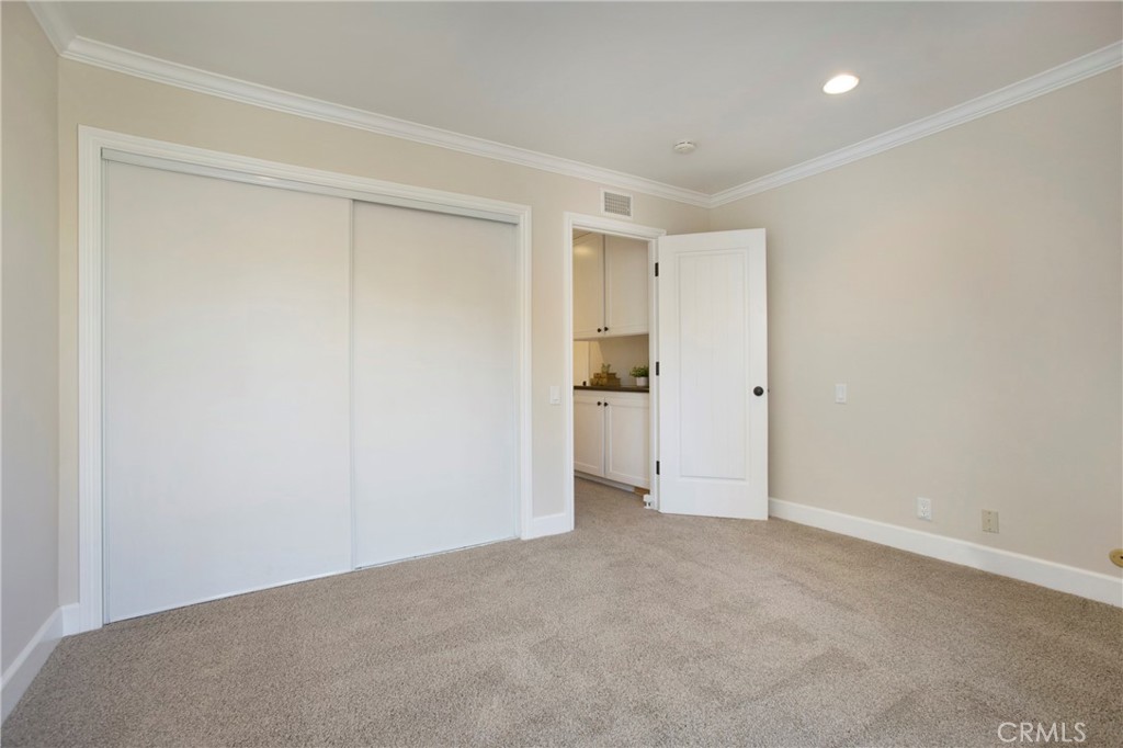 Lake Forest Keys (LK) - Residential