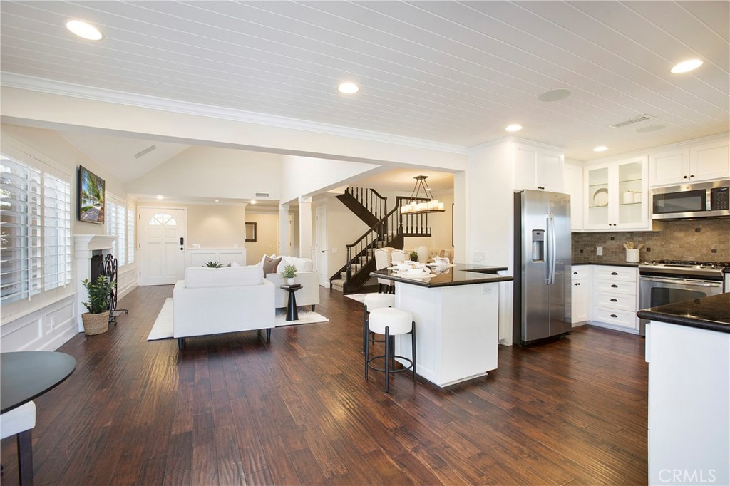 Lake Forest Keys (LK) - Residential