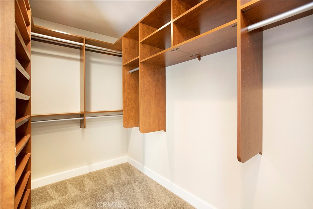 Lake Forest Keys (LK) - Residential