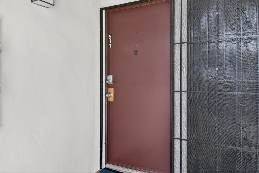 1655 E Palm Canyon Drive 511