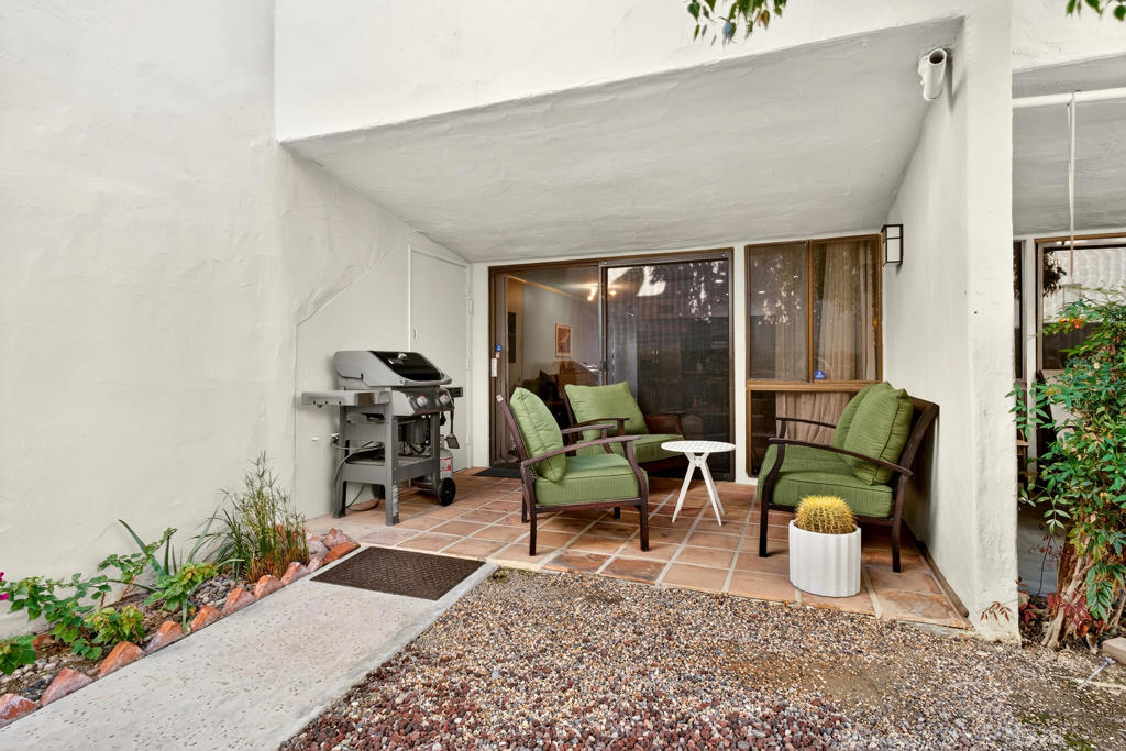 Smoketree Racquet Cl - Residential