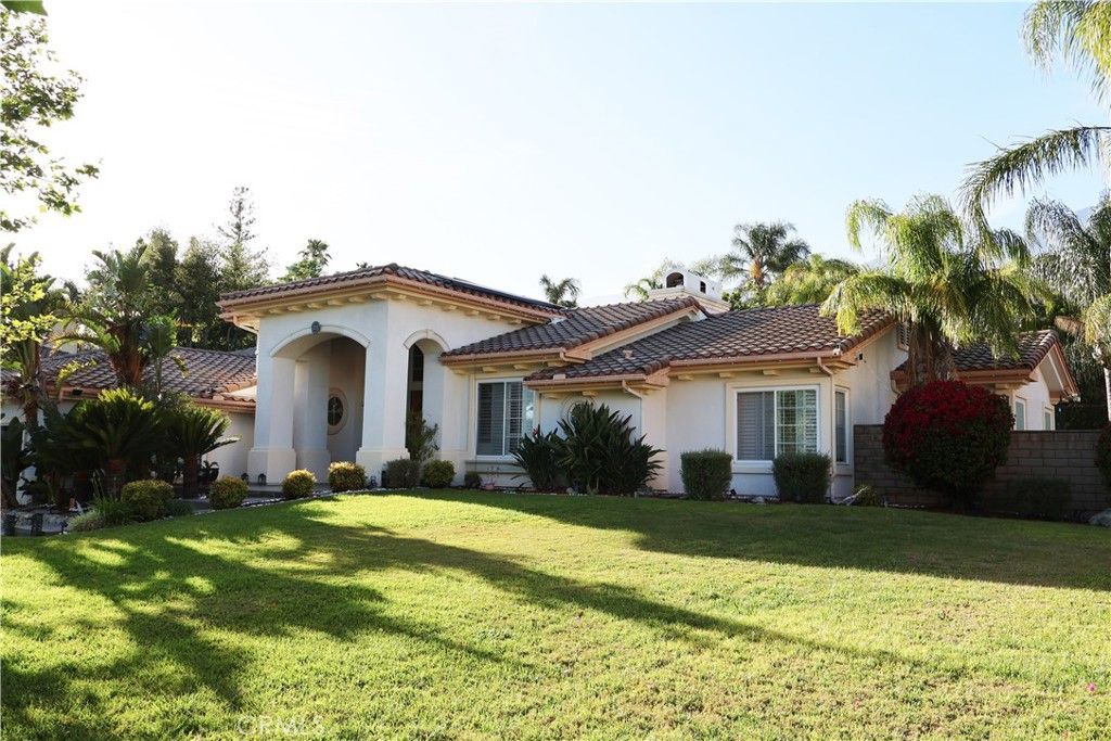 Photo of 11140 Trails End Court, Rancho Cucamonga, CA 91737 (MLS # CV26091063)