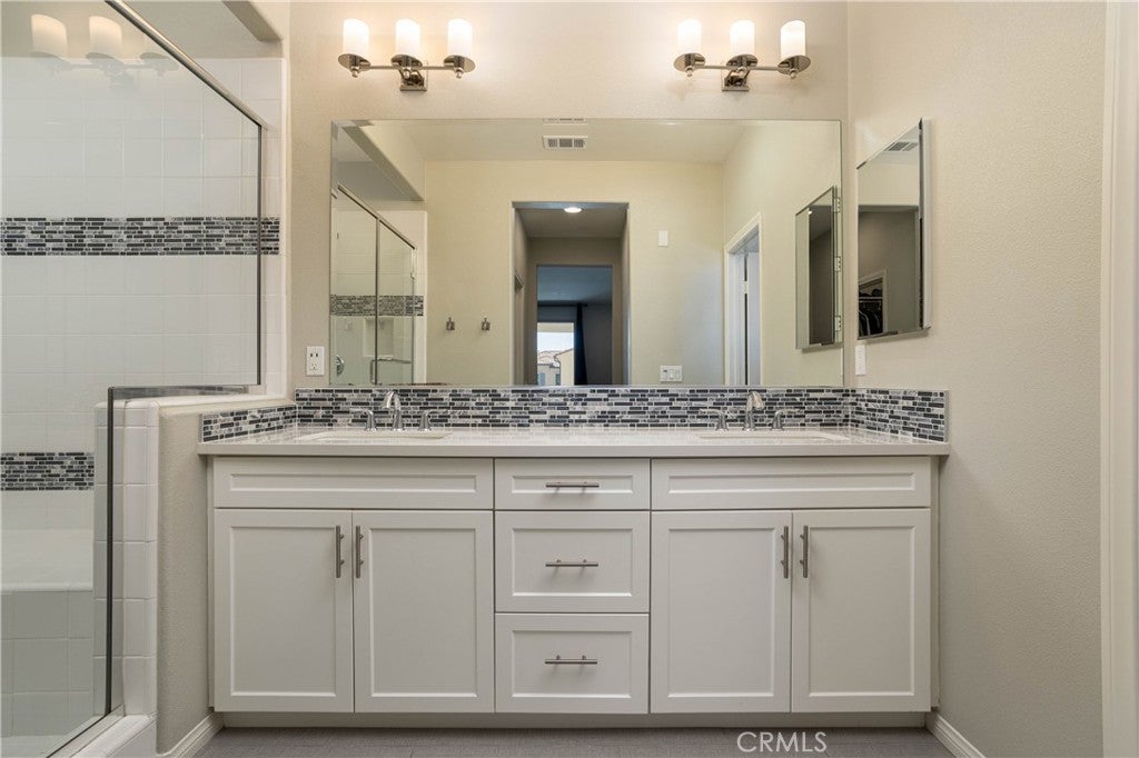63 Origin, Irvine CA 92618 - Photo 19