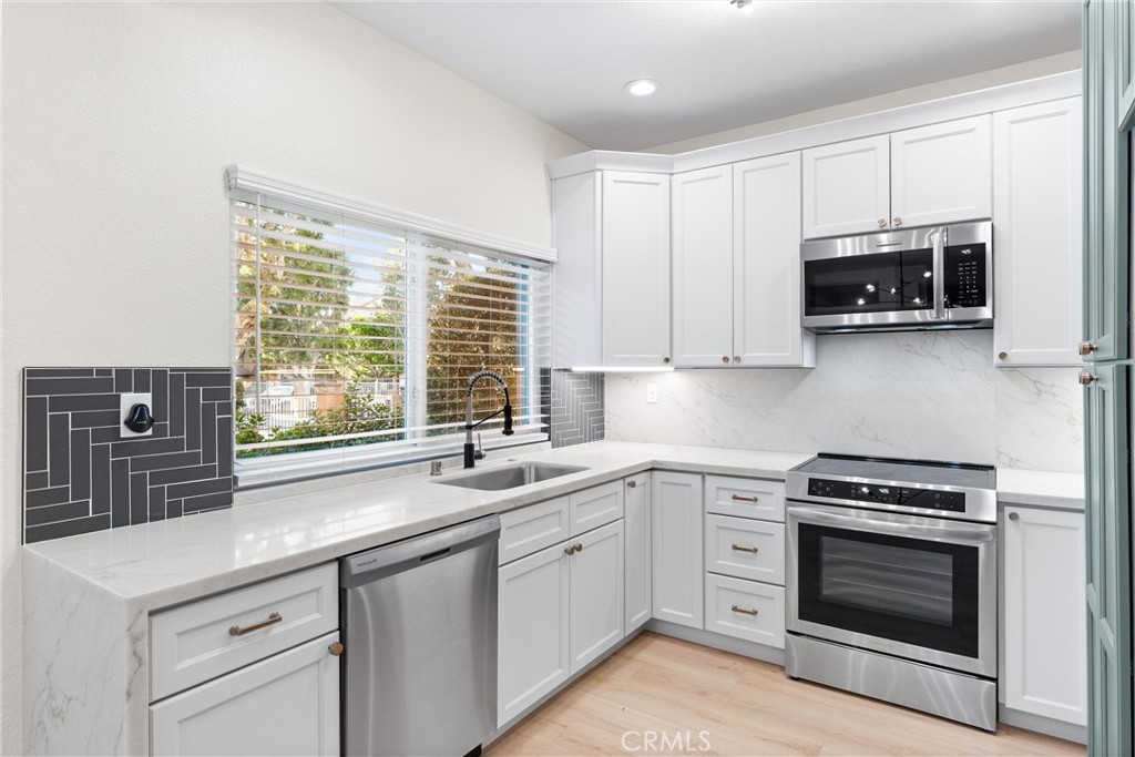 Silvertide (BST) - Residential Lease