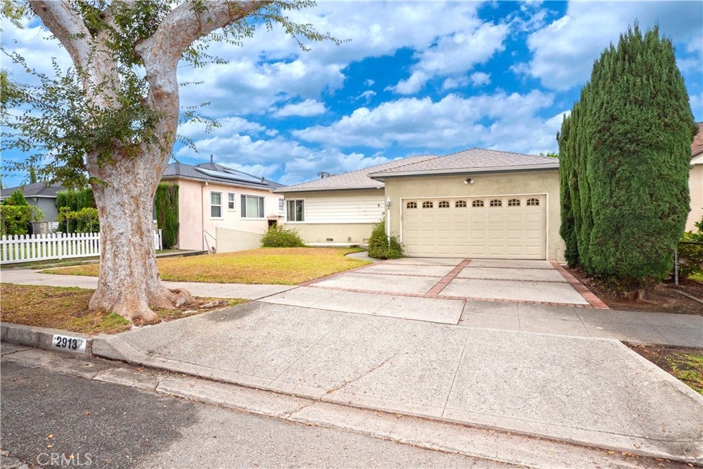 2913 Montezuma