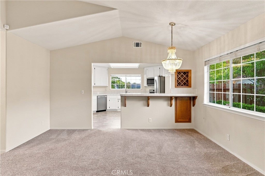 1808 Willowbank