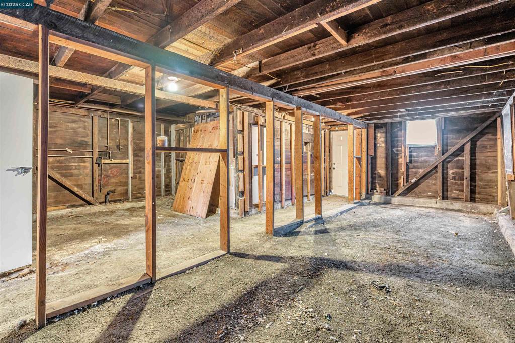 WEST OAKLAND - Residential