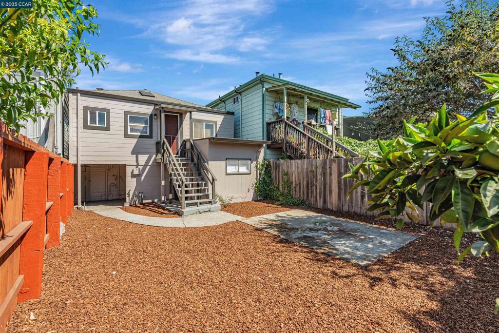 WEST OAKLAND - Residential