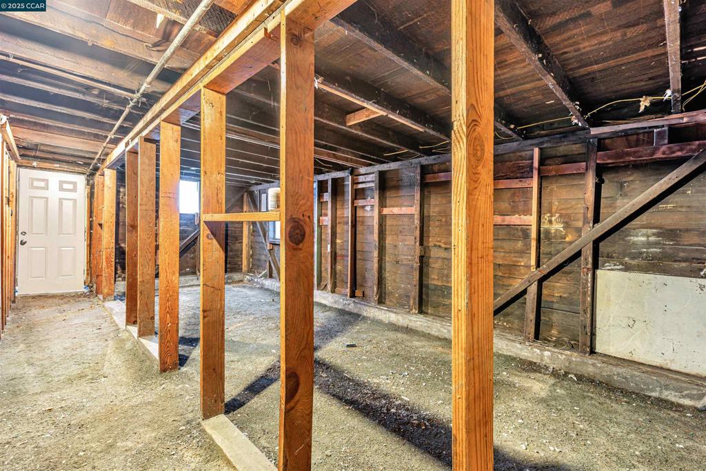 WEST OAKLAND - Residential