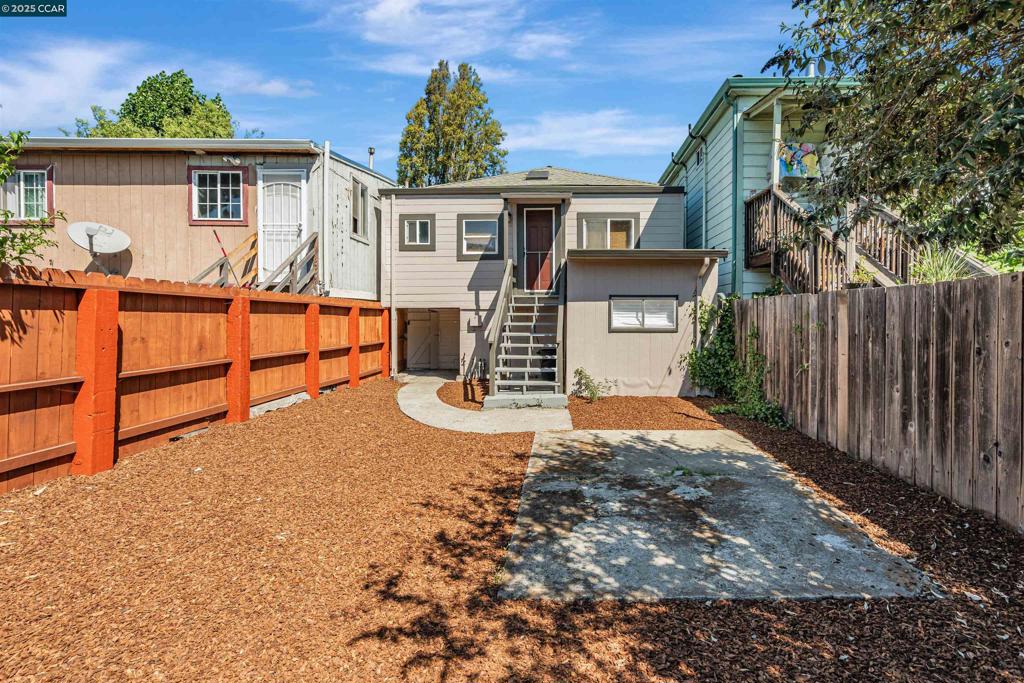 WEST OAKLAND - Residential