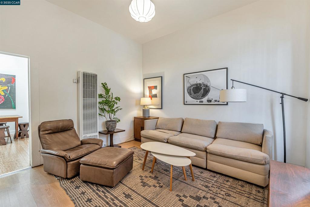 WEST OAKLAND - Residential