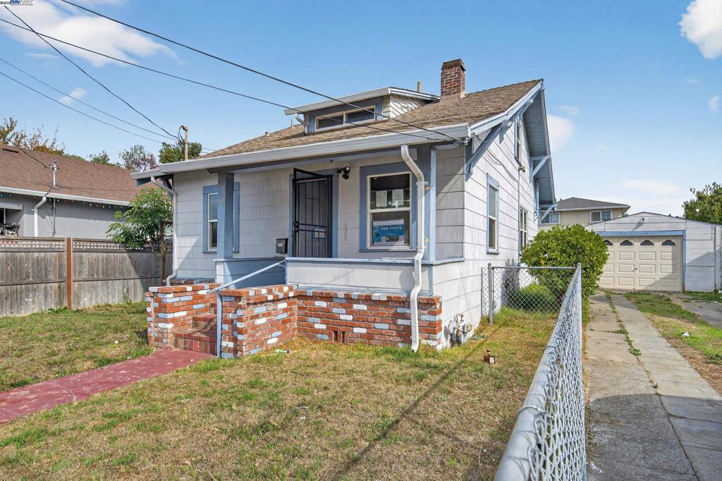 E OAKLAND - Residential