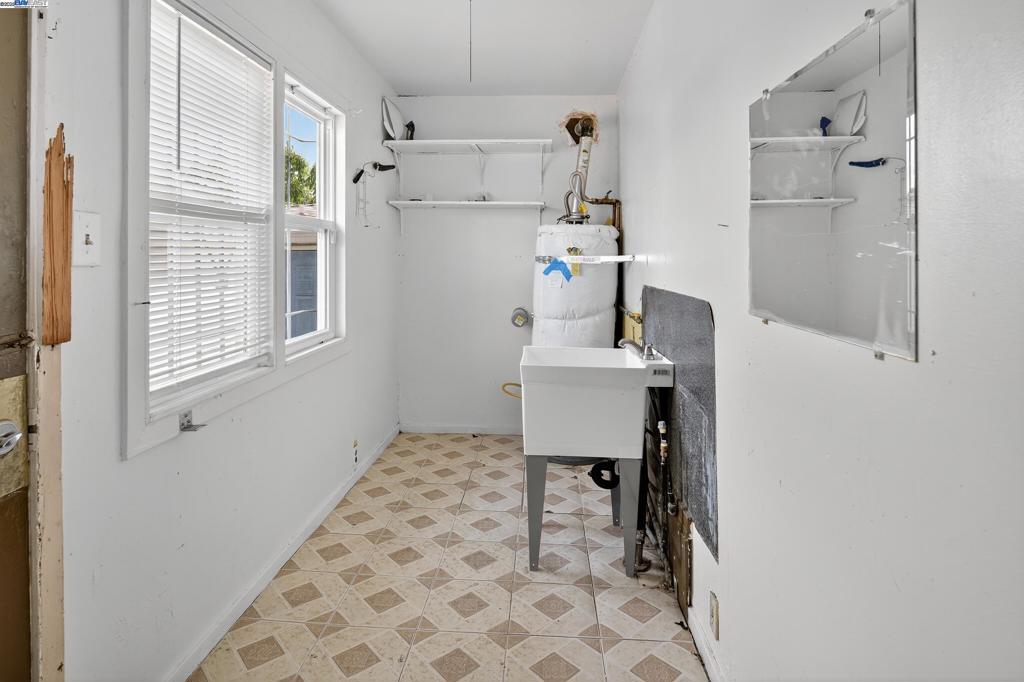 E OAKLAND - Residential