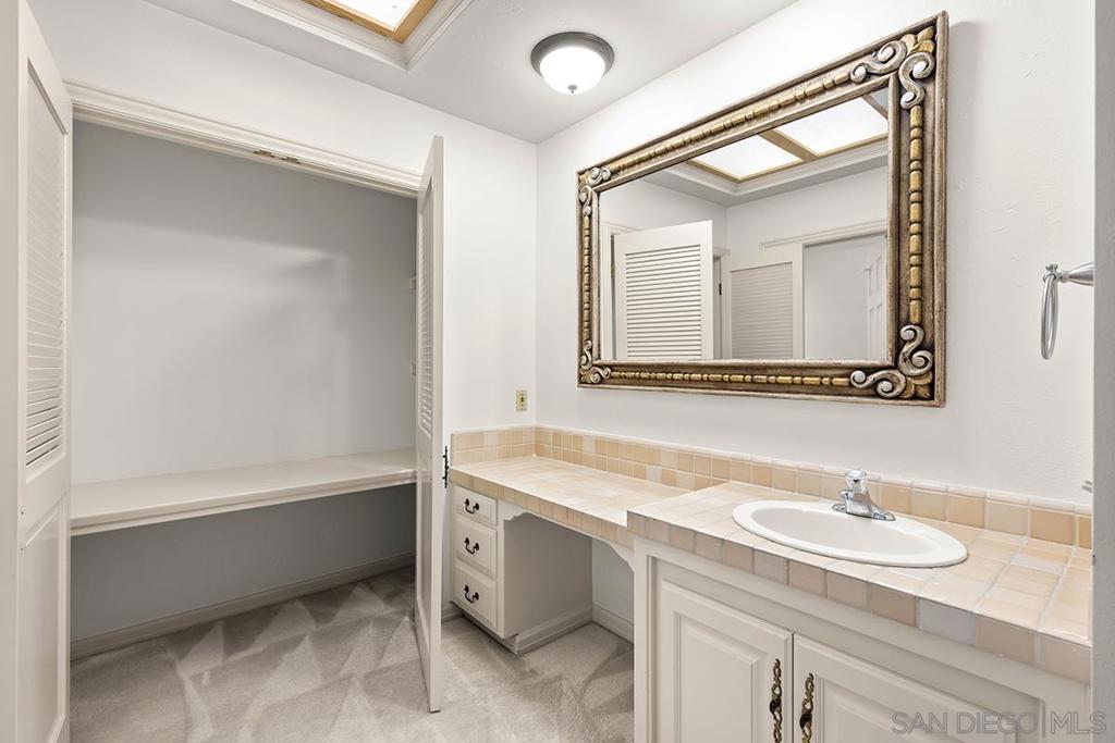 Rancho Santa Fe - Residential Lease