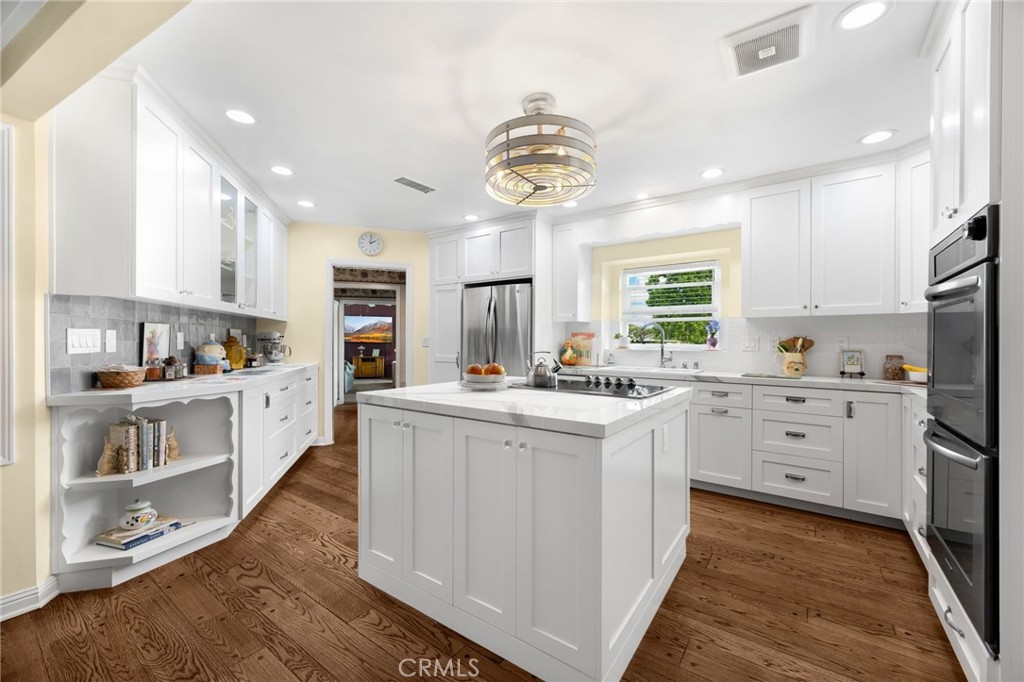 419 E Sunny Hills Road