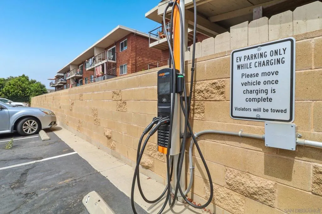 Del Mar, California 92014, United States, 2 Bedrooms Bedrooms, ,1 BathroomBathrooms,Residential,Active,188260