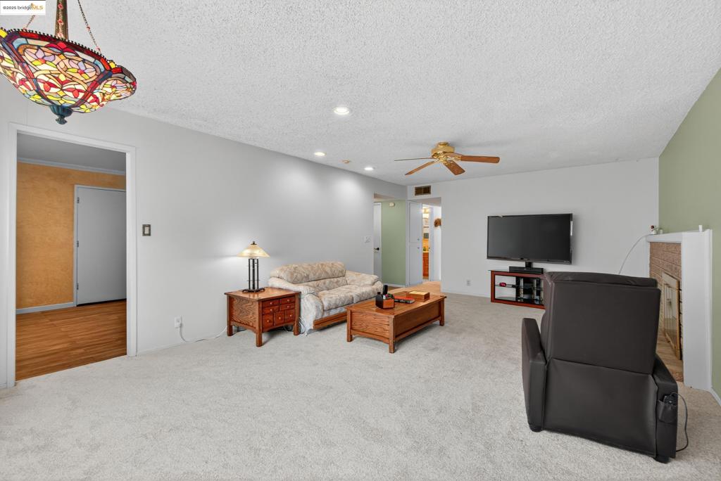 DELTA ESTATES - Residential