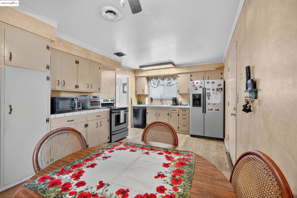 DELTA ESTATES - Residential