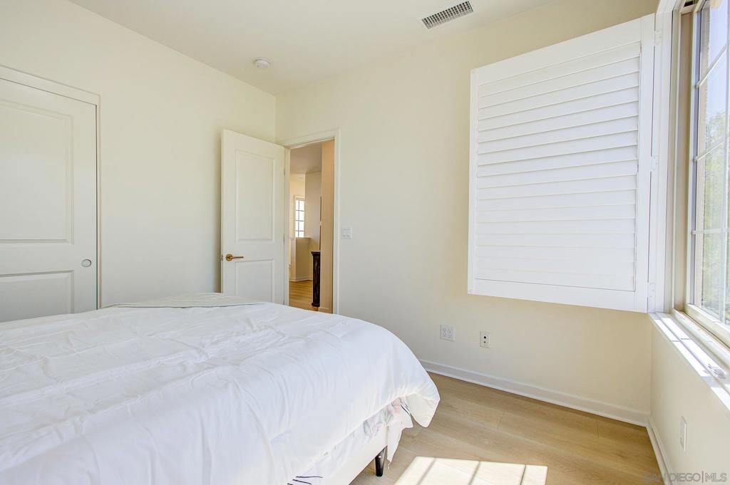 112 Excursion, Irvine CA 92618 - Photo 22