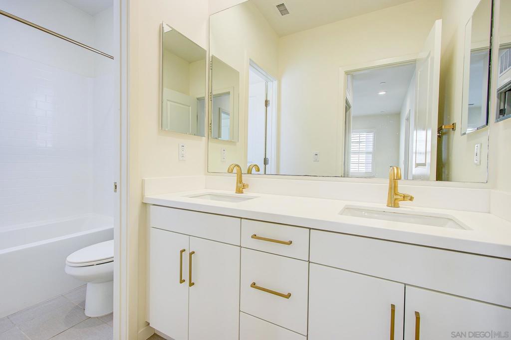 112 Excursion, Irvine CA 92618 - Photo 23