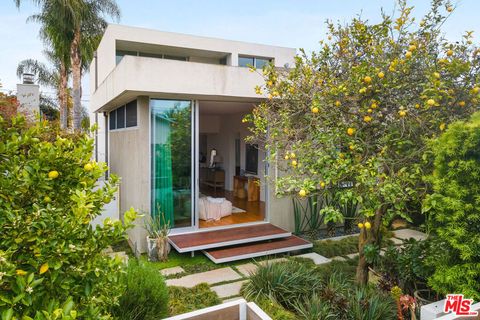 734 Nowita Place Venice CA 90291