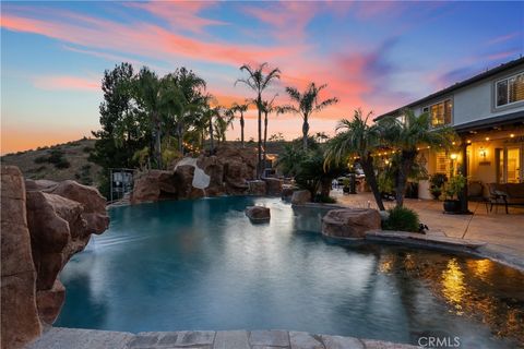 Photo of 30308 Mallorca Place, Castaic, CA 91384 (MLS # SR26082483)