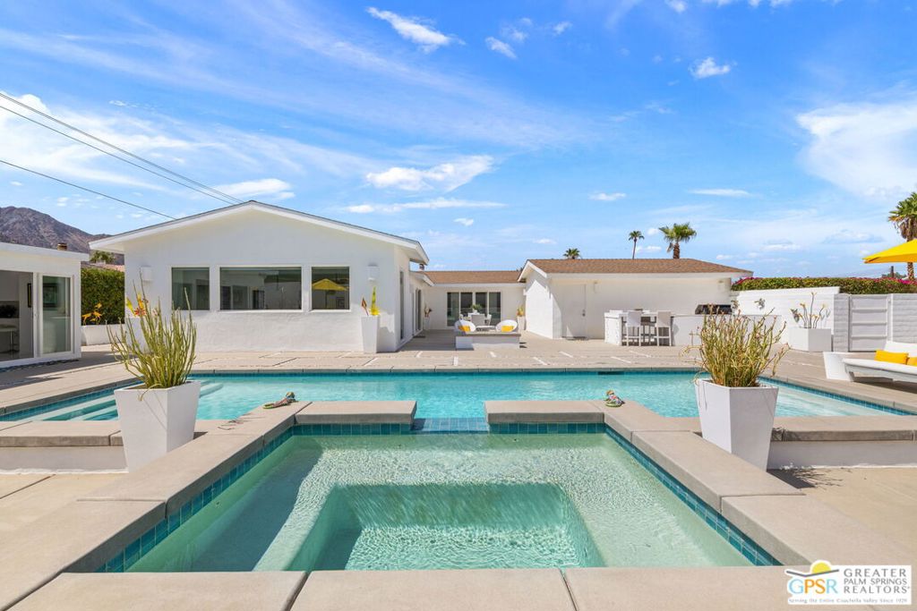 53225 Avenida Herrera