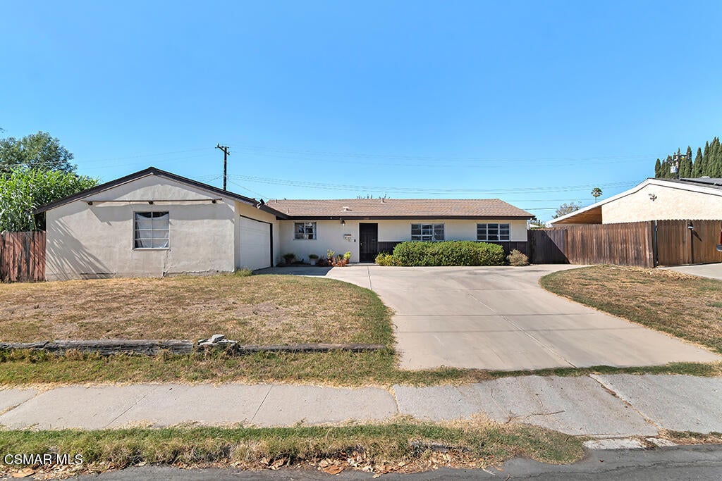 1735 Spence Street