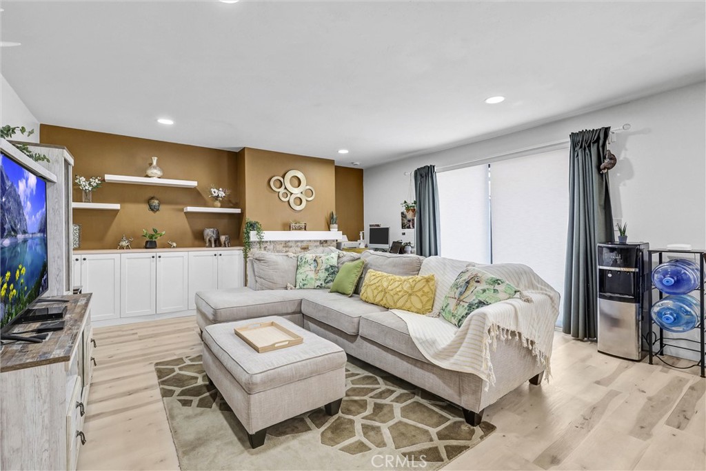 12400 Montecito Road 208