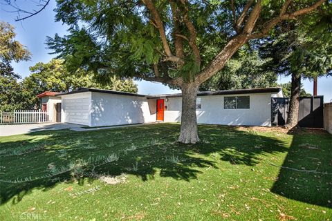 Photo of 2540 W Picadilly Way, Anaheim, CA 92801 (MLS # PW25241705)