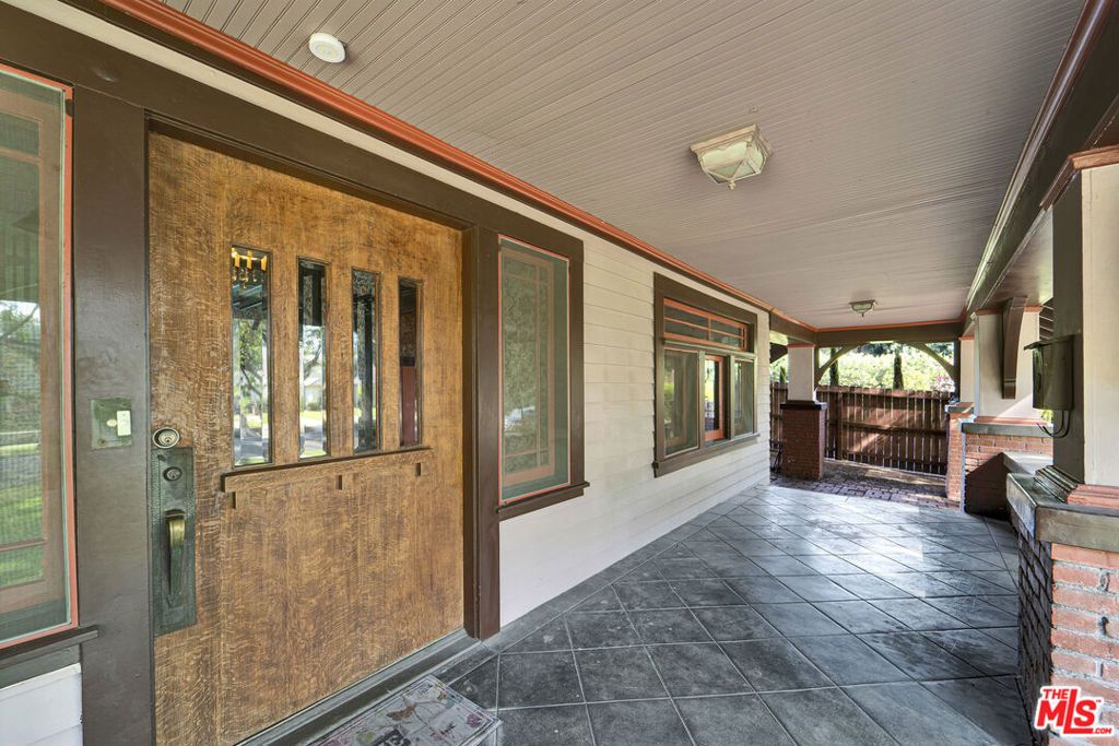 Photo of 1424 Laurel Street, South Pasadena, CA 91030 (MLS # 25603381)