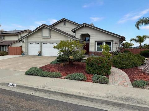 Photo of 669 Via La Cuesta, Chula Vista, CA 91913 (MLS # 260012864SD)