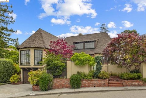 Photo of 131 Montrose Rd Rd, Berkeley, CA 94707 (MLS # 41131928)