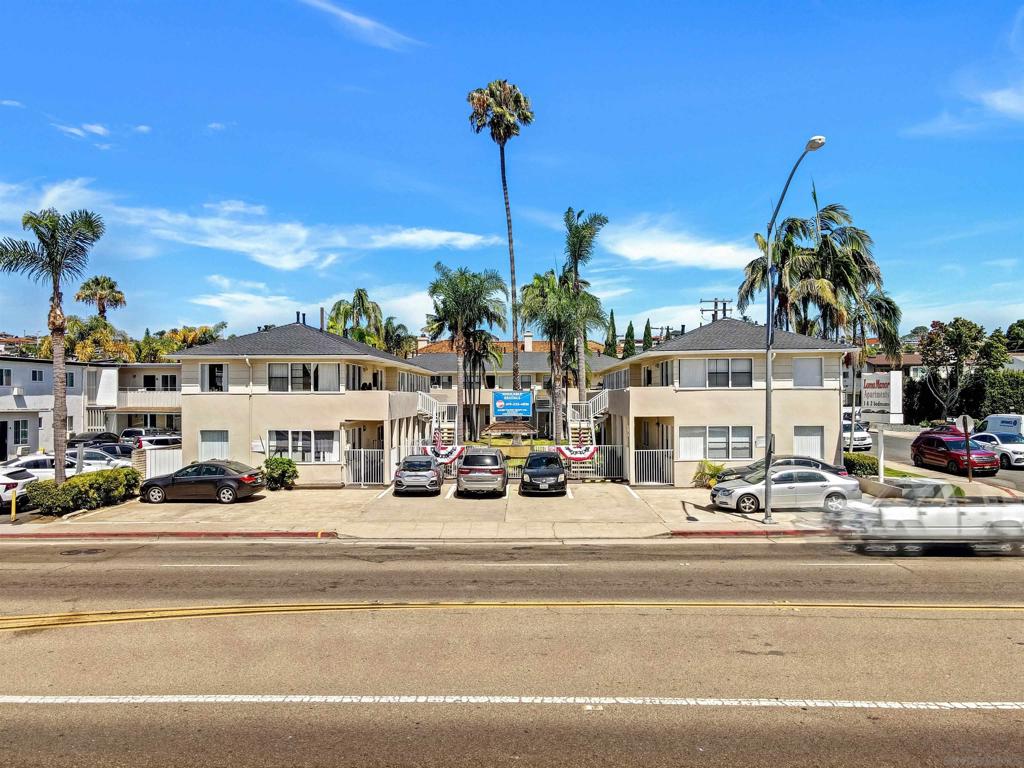 1518 Rosecrans Street