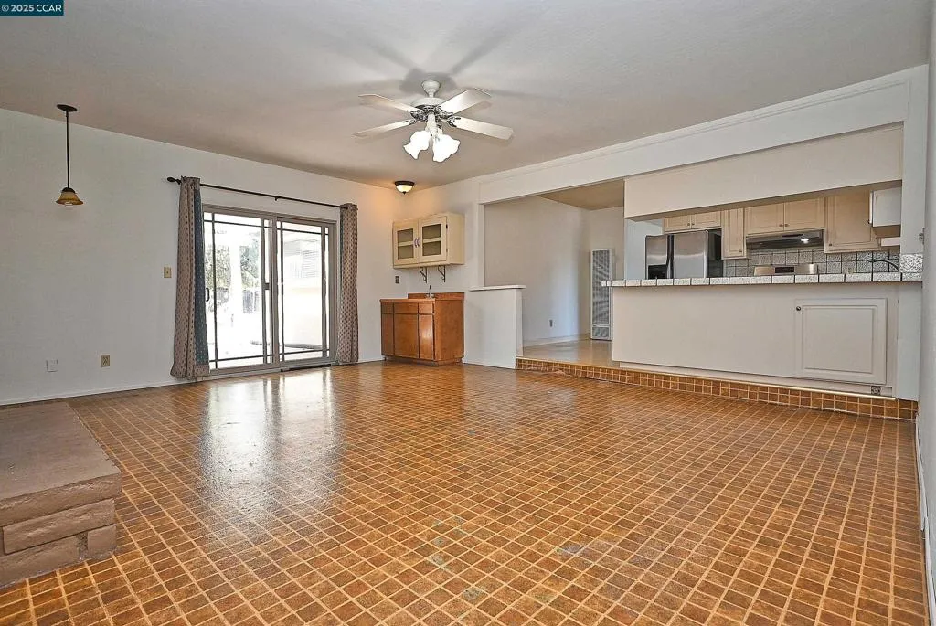 Martinez, California 94553, United States, 3 Bedrooms Bedrooms, ,2 BathroomsBathrooms,Residential,Active,189031