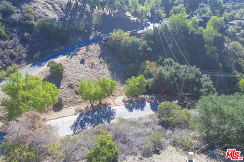 Photo of 10 Topanga Skyline Dr, Topanga, CA 90290 (MLS # 25617575)